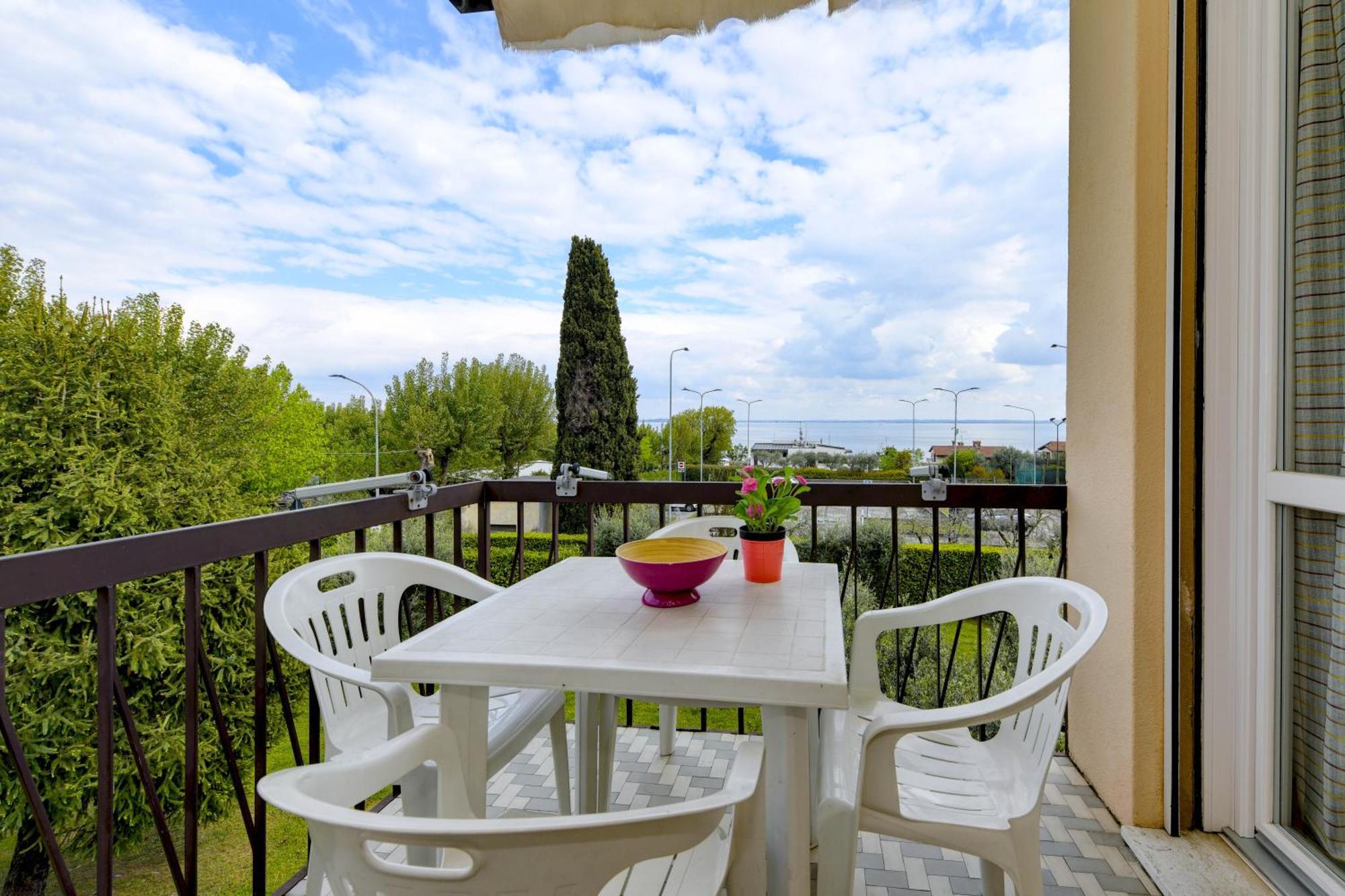 Appartamento Martina Moniga del Garda Exterior photo